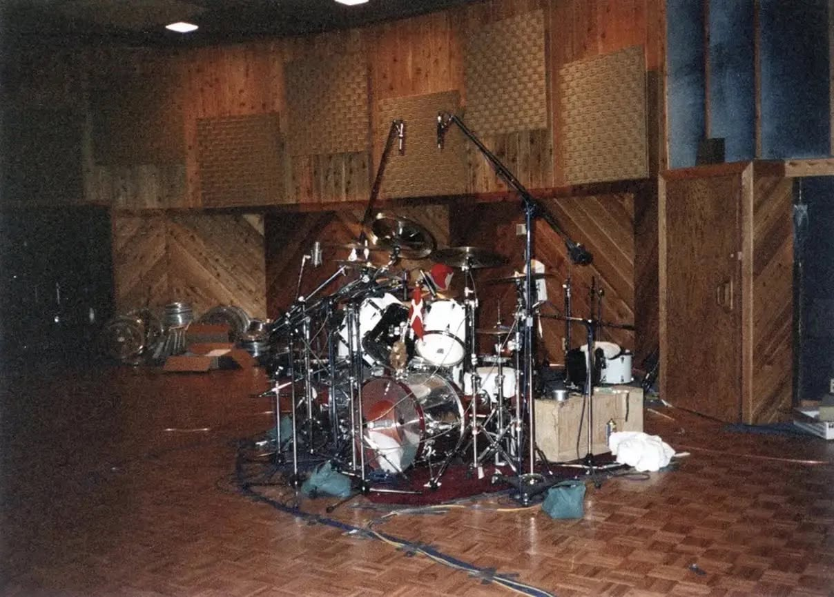 Lars Ulrich’s TAMA drum kit at One On One Studios, Los Angeles during the Justice album sessions with Metallica, 1988

Photo credit: Flemming Rasmussen