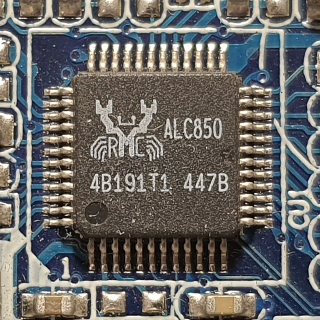 Realtek ALC850(AC'97) Realtek ALC850(AC'97)