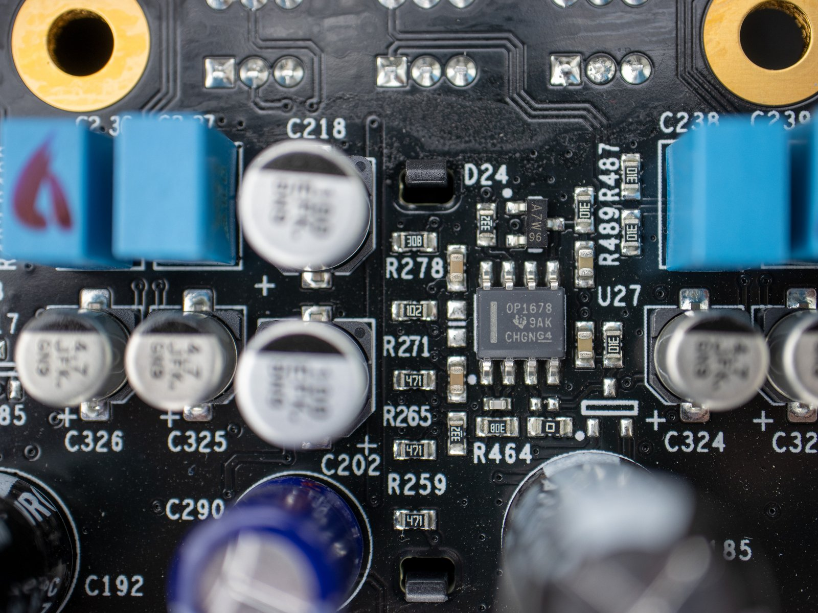 https://ko.ifixit.com/Teardown/Solid+State+Logic+SSL+2+Teardown/135354