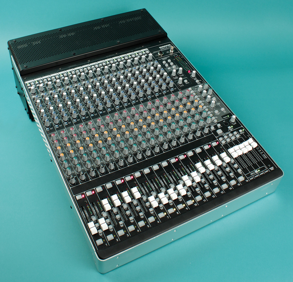https://www.soundonsound.com/reviews/mackie-onyx-1640i https://www.soundonsound.com/reviews/mackie-onyx-1640i