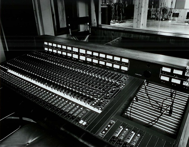 https://www.historyofrecording.com/MCI_JH-600.html https://www.historyofrecording.com/MCI_JH-600.html